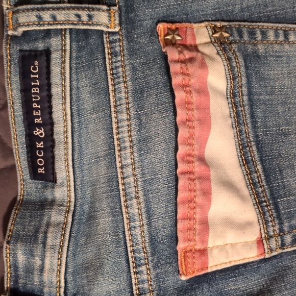 Rock & Republic Jean Shorts size 4 - Picture 3 of 4